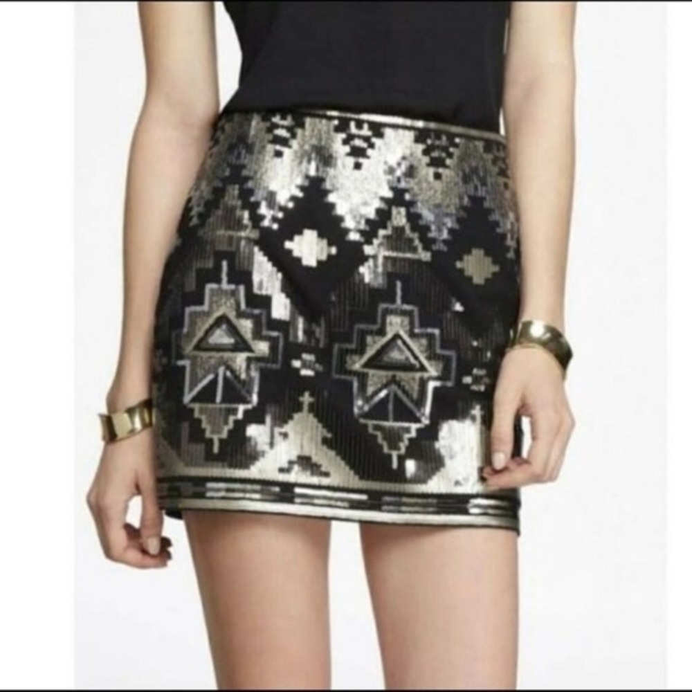 Express large black and silver sequins mini skirt